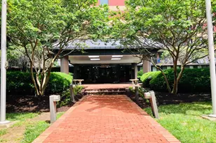 801 N Pitt St, Alexandria, VA 22314 - Photo 2