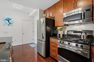 1111 Oronoco St, Alexandria, VA 22314 - Photo 8