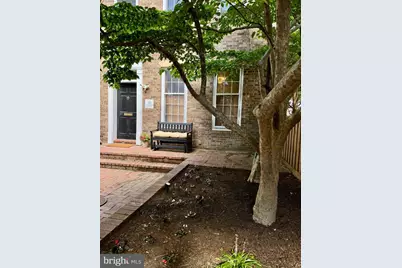 110 S Columbus Street #A, Alexandria, VA 22314 - Photo 2
