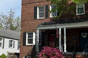 122 E Maple St, Alexandria, VA 22301 - Photo 1