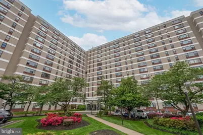 4600 Duke Street #1009, Alexandria, VA 22304 - Photo 2