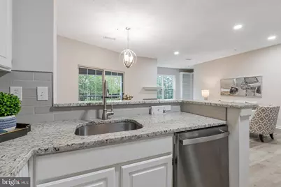 257 S Pickett Street #302, Alexandria, VA 22304 - Photo 14