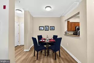 4560 Strutfield Ln, Alexandria, VA 22311 - Photo 8