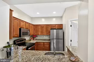 4560 Strutfield Ln, Alexandria, VA 22311 - Photo 14