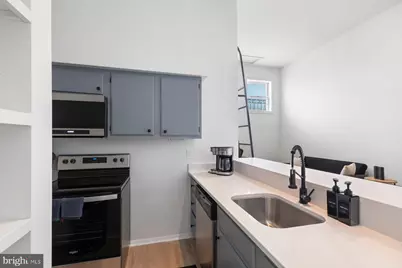 207 S Patrick Street #301, Alexandria, VA 22314 - Photo 14