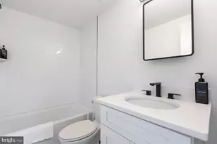 207 S Patrick St, Alexandria, VA 22314 - Photo 22