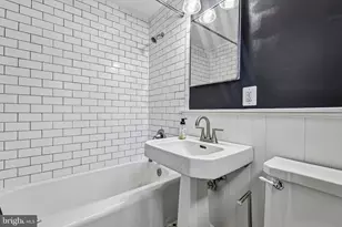 3527 Martha Custis Dr, Alexandria, VA 22302 - Photo 4
