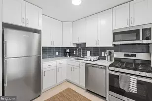 100 W Taylor Run Parkway W, Alexandria, VA 22314 - Photo 1