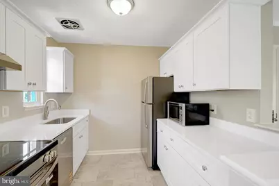 1708 W Abingdon Drive #301, Alexandria, VA 22314 - Photo 8