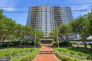 801 N Pitt St, Alexandria, VA 22314 - Photo 2