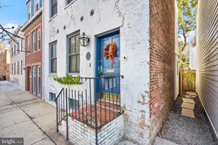 214 S Henry St, Alexandria, VA 22314 - Photo 4