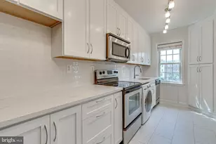 600 Bashford Ln, Alexandria, VA 22314 - Photo 10