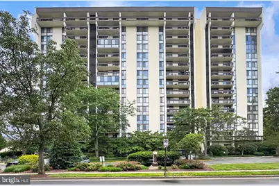 5300 Holmes Run Parkway #906, Alexandria, VA 22304 - Photo 2