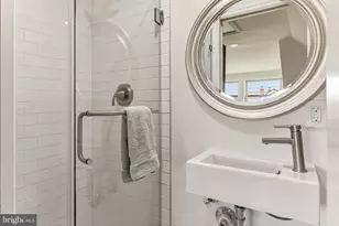 902 Oronoco St, Alexandria, VA 22314 - Photo 36