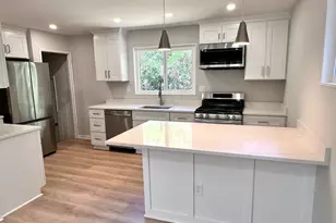 322 N Gordon St, Alexandria, VA 22304 - Photo 2