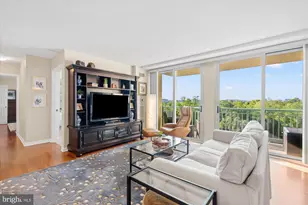 501 Slaters Ln, Alexandria, VA 22314 - Photo 6