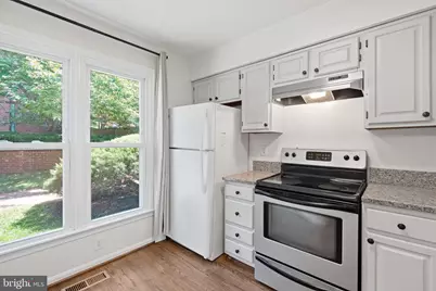 541 Colecroft Court, Alexandria, VA 22314 - Photo 10
