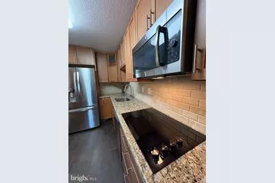 309 Yoakum Parkway #1105, Alexandria, VA 22304 - Photo 2