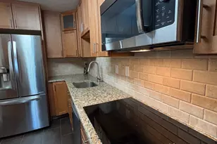 309 Yoakum Pkwy, Alexandria, VA 22304 - Photo 2