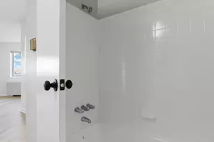 5340 Holmes Run Pkwy, Alexandria, VA 22304 - Photo 18