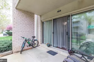 21 Canterbury Square, Alexandria, VA 22304 - Photo 18