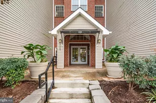 3309 Wyndham Cir, Alexandria, VA 22302 - Photo 30