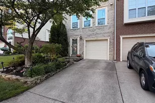 1249 Quaker Hill Dr, Alexandria, VA 22314 - Photo 1