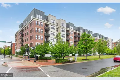 737 Swann Avenue #310, Alexandria, VA 22301 - Photo 1