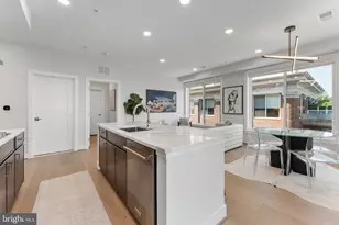 635 Slaters Ln, Alexandria, VA 22314 - Photo 6