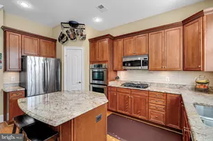 1769 Potomac Greens Dr, Alexandria, VA 22314 - Photo 10