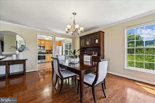 1404 Roundhouse Ln, Alexandria, VA 22314 - Photo 12