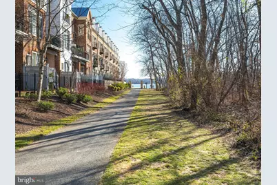 25 Alexander Street, Alexandria, VA 22314 - Photo 34