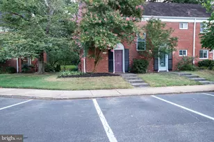 3117 Ravensworth Pl, Alexandria, VA 22302 - Photo 2
