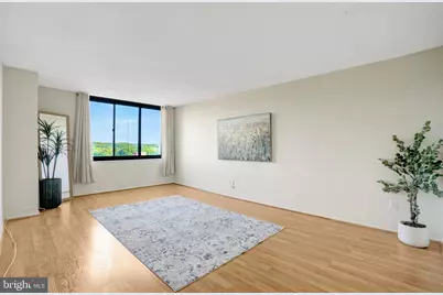 5500 Holmes Run Parkway #1118, Alexandria, VA 22304 - Photo 8