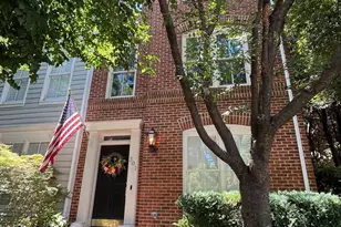 301 S Henry St, Alexandria, VA 22314 - Photo 2