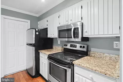 101 Roberts Court, Alexandria, VA 22314 - Photo 16