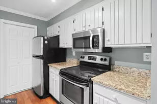 101 Roberts Ct, Alexandria, VA 22314 - Photo 16