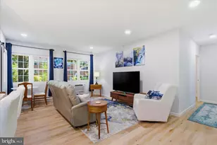 3454 Martha Custis Dr, Alexandria, VA 22302 - Photo 2