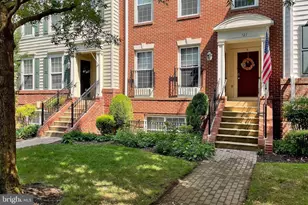 721 Massey Ln, Alexandria, VA 22314 - Photo 2