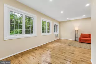 1024 Valley Dr, Alexandria, VA 22302 - Photo 14