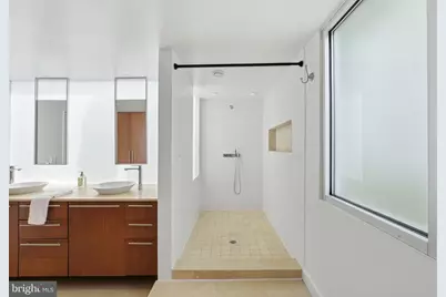 213 E Raymond Avenue, Alexandria, VA 22301 - Photo 22