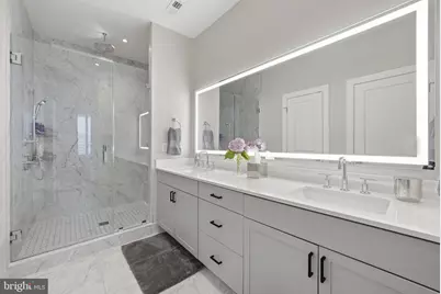 223 Montgomery, Alexandria, VA 22314 - Photo 18