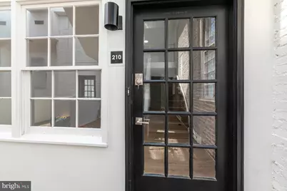 207 S Patrick Street #210, Alexandria, VA 22314 - Photo 2