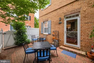 1039 N Pitt St, Alexandria, VA 22314 - Photo 26