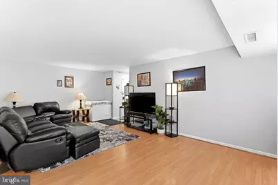 5851 Quantrell Avenue #109, Alexandria, VA 22312 - Photo 4