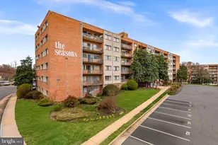 5851 Quantrell Ave, Alexandria, VA 22312 - Photo 2