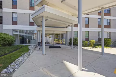 4600 Duke Street #528, Alexandria, VA 22304 - Photo 2