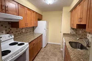 5300 Holmes Run Pkwy, Alexandria, VA 22304 - Photo 18