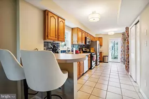 216 S West St, Alexandria, VA 22314 - Photo 12