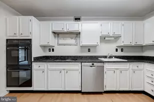 307 Yoakum Pkwy, Alexandria, VA 22304 - Photo 4